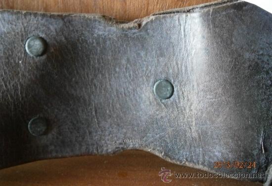 Militaria: Tahali de cuero con remaches - Foto 4