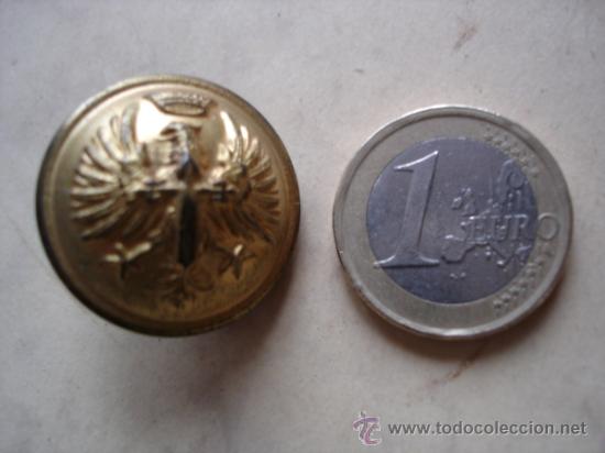 Militaria: BOTON CON EL ESCUDO DEL EJERCITO - Foto 1