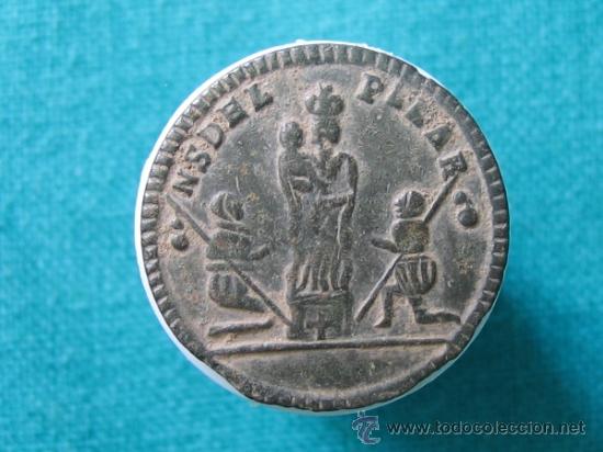 Militaria: Boton de Nuestra Se&ntilde;ora del Pilar - Foto 1