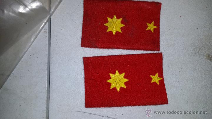 Militaria: HOMBRERAS CON DIVISAS DEL EJERCITO ESPA&Ntilde;OL - Foto 1
