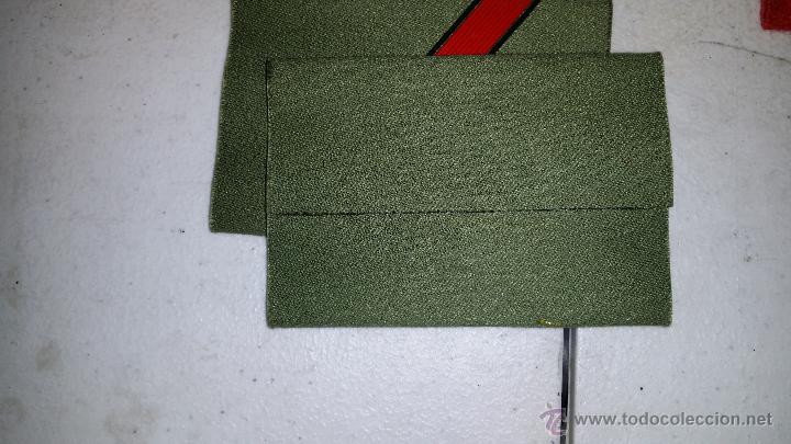 Militaria: HOMBRERAS CON DIVISAS DEL EJERCITO ESPA&Ntilde;OL - Foto 2