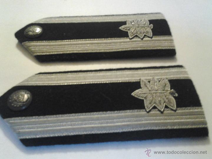 Militaria: hombreras - Foto 1