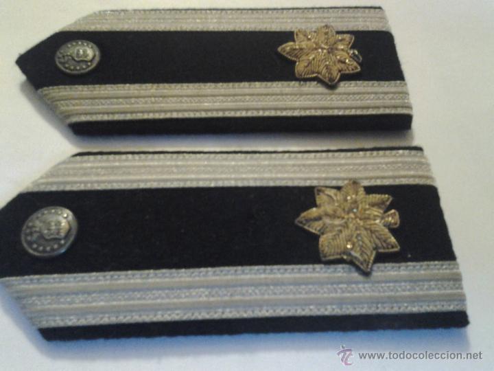 Militaria: hombreras - Foto 1