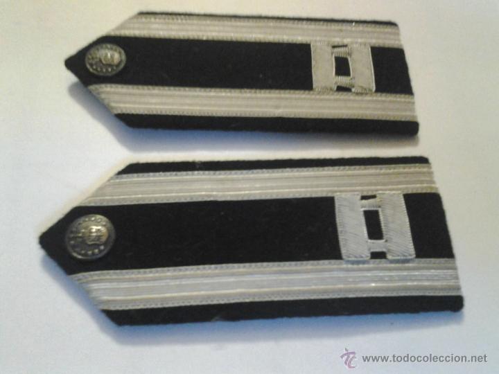 Militaria: hombreras - Foto 1