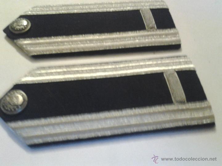 Militaria: hombreras - Foto 1