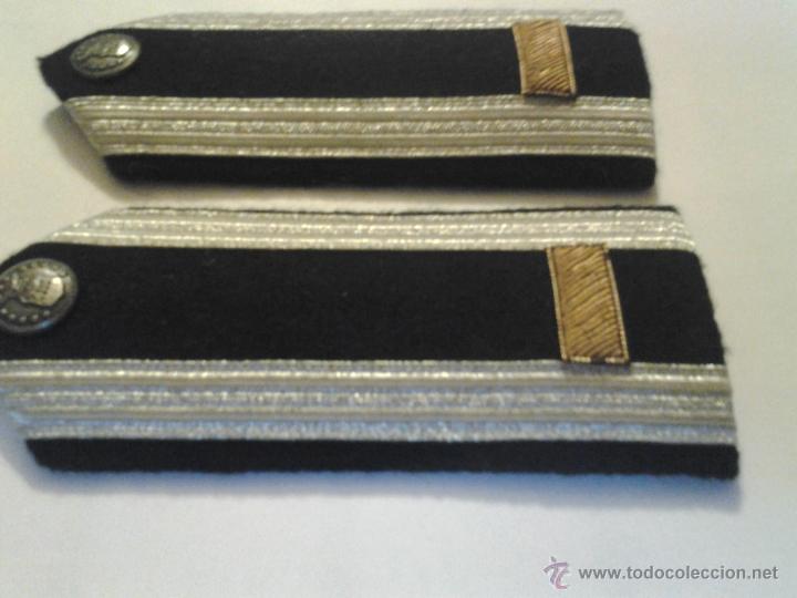 Militaria: hombreras - Foto 1