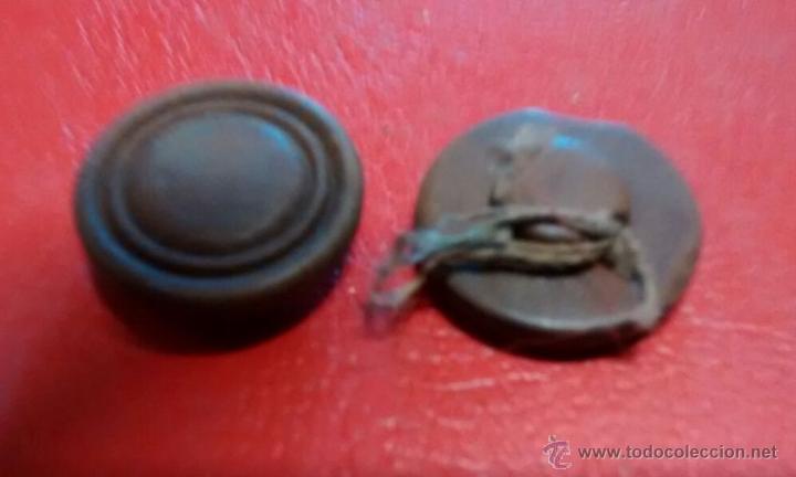 Militaria: Pareja de botones peque&ntilde;os - Foto 1
