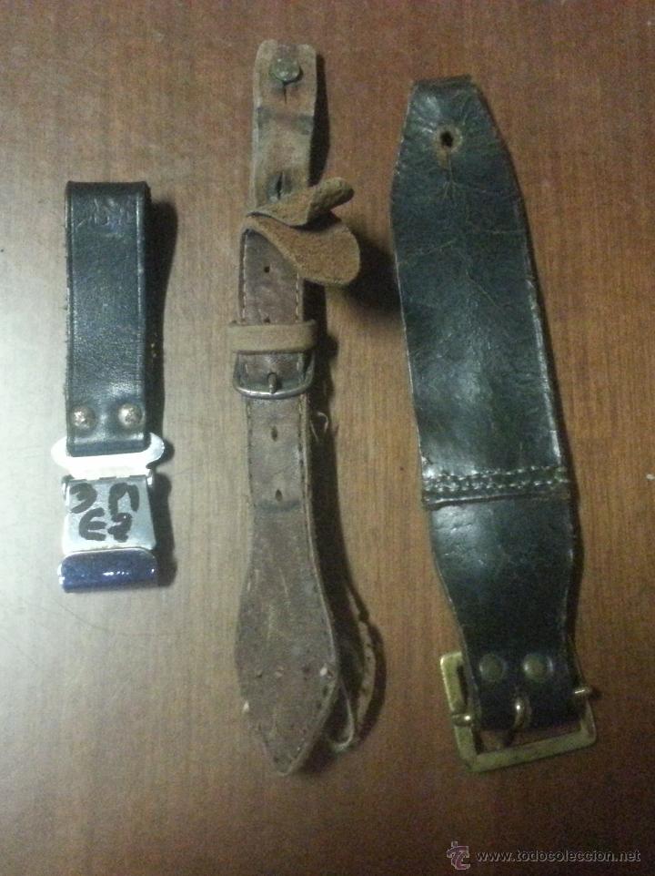 Militaria: Tres piezas de correaje - Foto 1