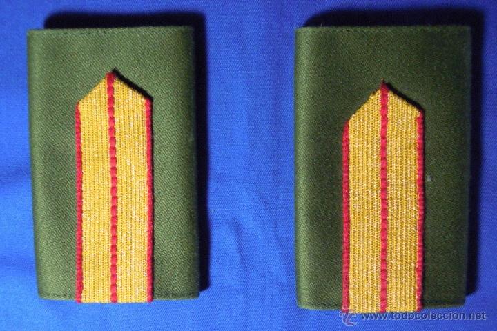Militaria: Hombreras de Brigada - Foto 1