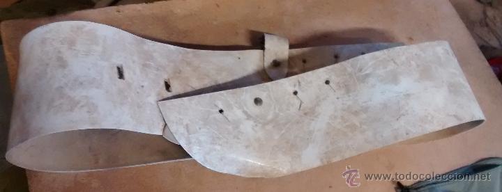 Militaria: Bandolera de la PM, charol pl&aacute;stico - Foto 1