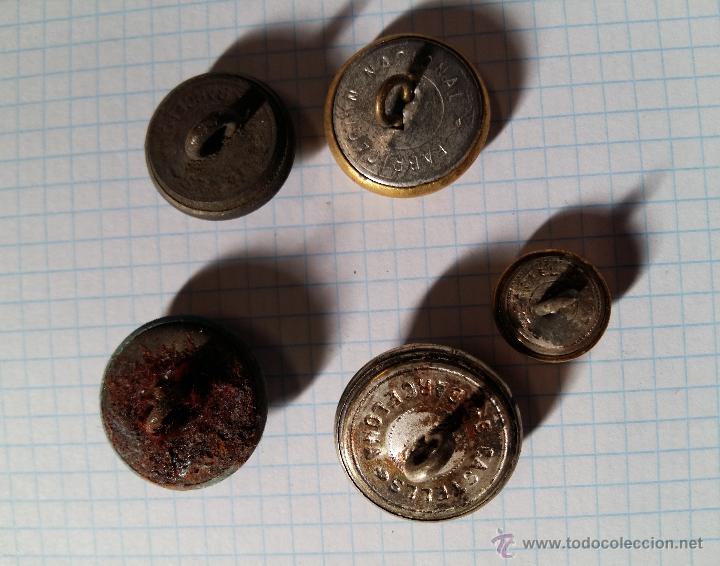 Militaria: 5 botones variados - Foto 2