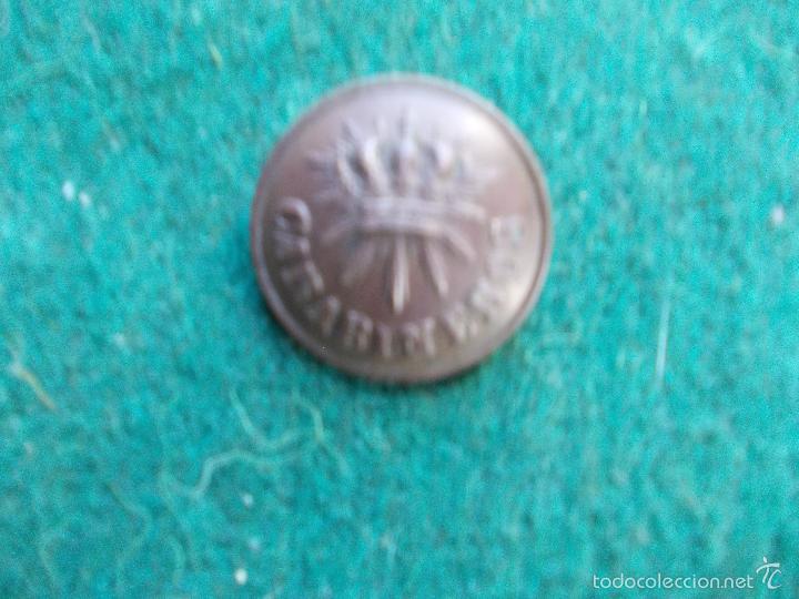 Militaria: Bot&oacute;n Carabineros - Foto 1