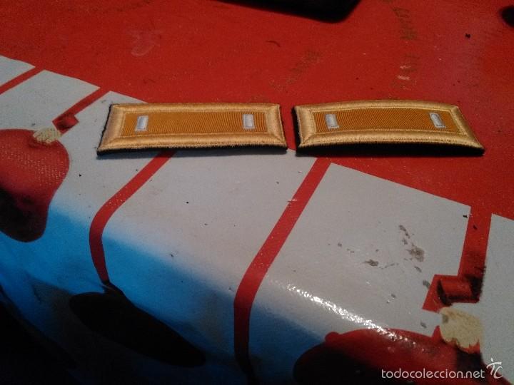 Militaria: hombreras - Foto 1