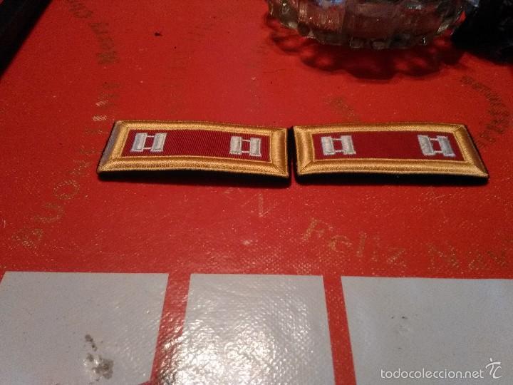 Militaria: hombreras - Foto 1