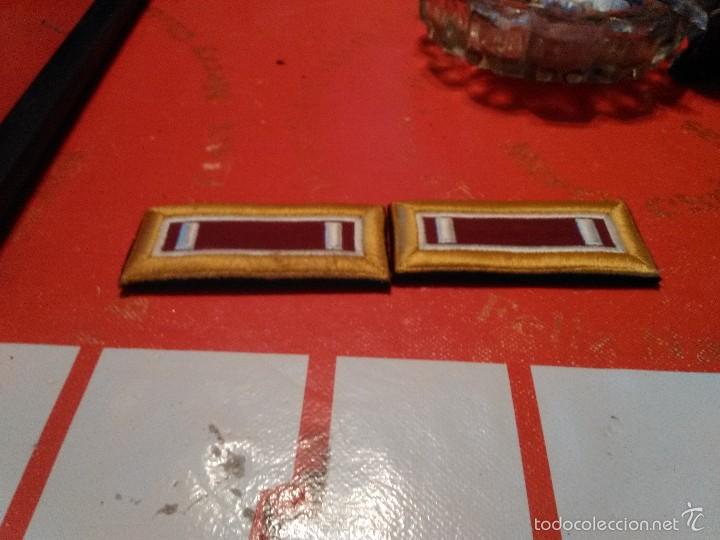 Militaria: hombreras - Foto 1