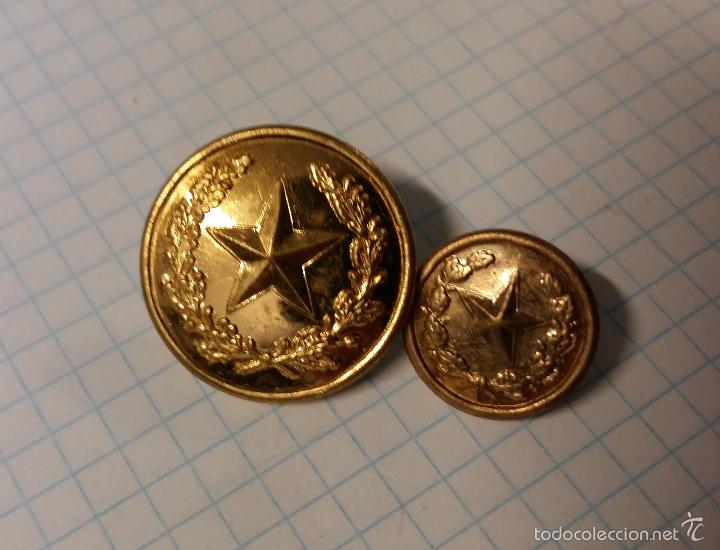 Militaria: Lote de 2 botones de Estado Mayor. - Foto 1