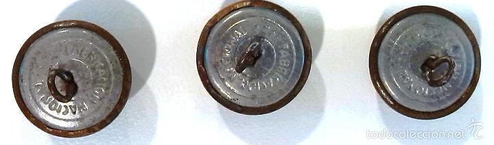 Militaria: BOT&Oacute;N H&Uacute;SARES DE LA PRINCESA MOD. 1833 DE 22 MM. - Foto 2