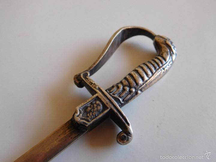 Militaria: Espada en miniatura de plata 23 cm. - Foto 4