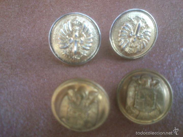 Militaria: boton ejercito espa&ntilde;ol - Foto 1