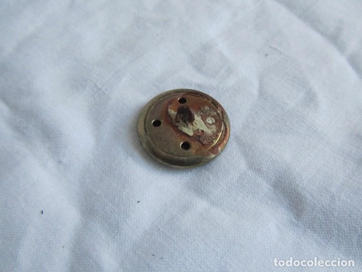 Militaria: Bot&oacute;n lacado con &aacute;guila coronada - Foto 3