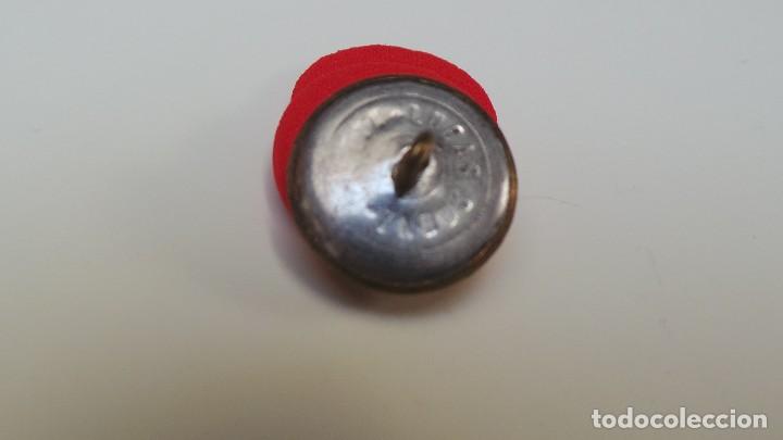 Militaria: Bot&oacute;n del cuerpo de bomberos - Foto 4