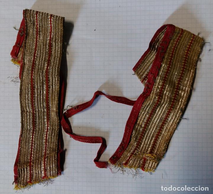 Militaria: Galones de bocamanga - Foto 1
