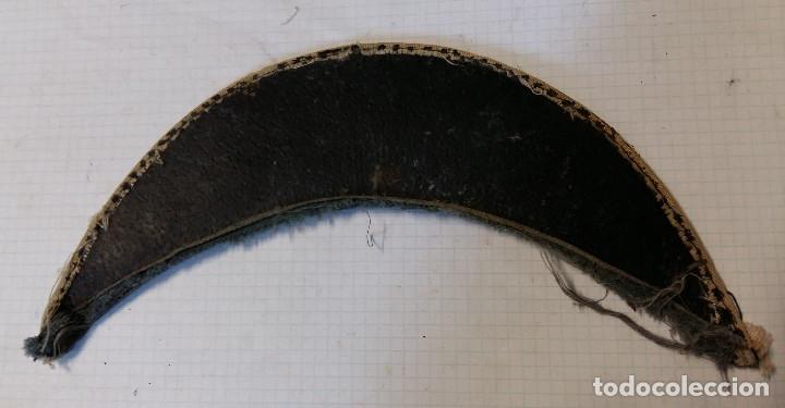 Militaria: Visera de gorra de plato - Foto 2