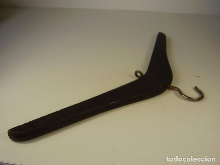 Militaria: Percha. 1900 realizada en madera - Foto 3