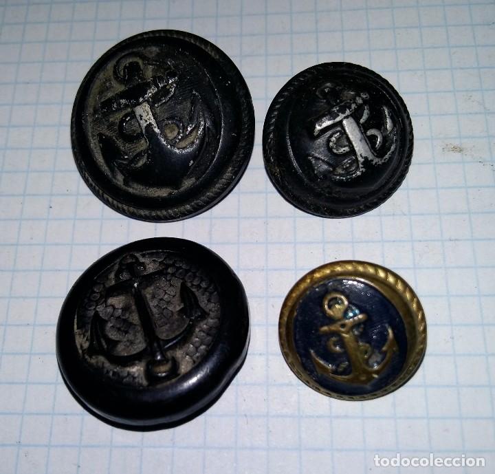 Militaria: Lote de 4 botones de Marina - Foto 1