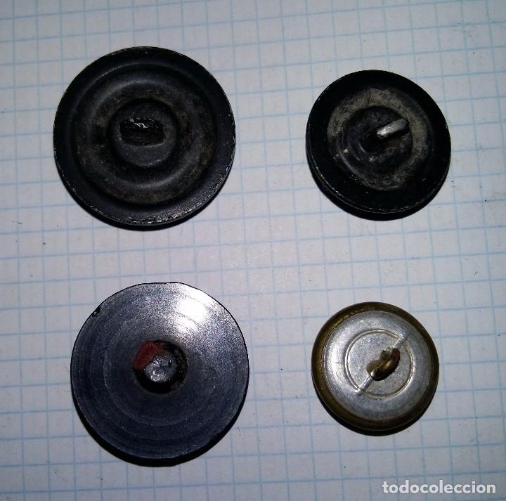 Militaria: Lote de 4 botones de Marina - Foto 2