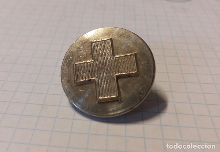 Militaria: Bot&oacute;n de la Cruz Roja, 22 mm - Foto 1