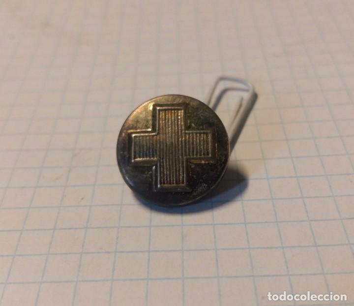 Militaria: Bot&oacute;n de la Cruz Roja, 15 mm - Foto 1