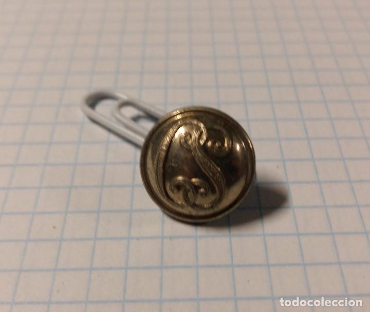 Militaria: Bot&oacute;n CS, 14 mm - Foto 1