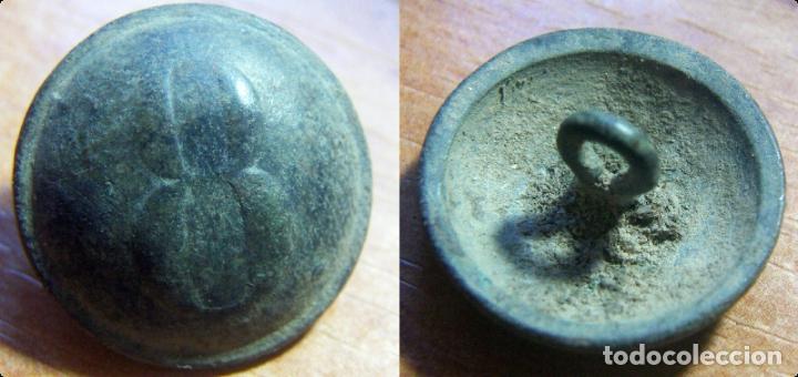 Militaria: Antiguo Boton con el n&ordm; 8 - Foto 1