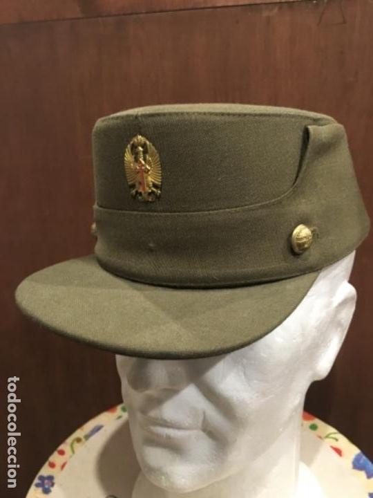 Militaria: Antigua gorra monta&ntilde;era ej&eacute;rcito de tierra a&ntilde;os 80