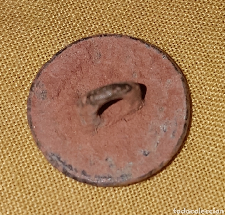 Militaria: Boton Regimiento espa&ntilde;ol Infanteria de Linea - Foto 2