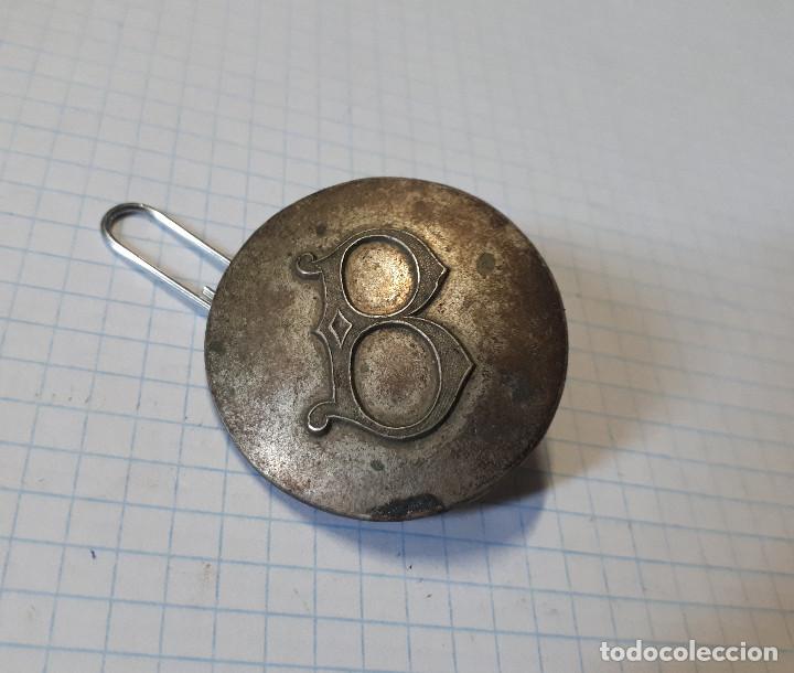 Militaria: Bot&oacute;n B, 32 mm - Foto 1
