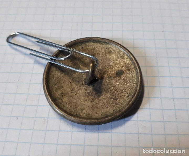 Militaria: Bot&oacute;n B, 32 mm - Foto 2