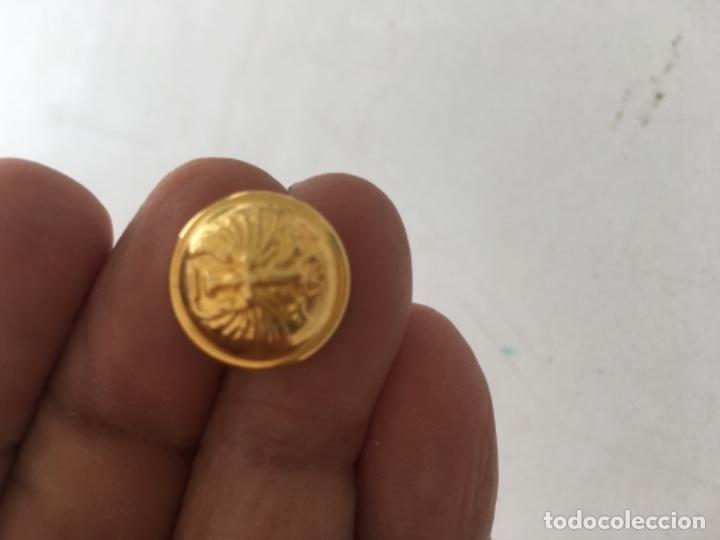 Militaria: Bot&oacute;n militar - Foto 1