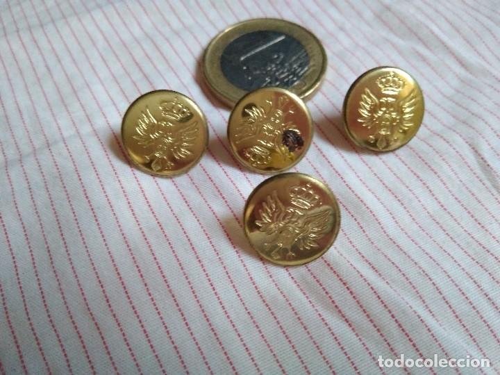 Militaria: Bot&oacute;n ejercito Espa&ntilde;ol - Lote de 4 botones - Foto 1