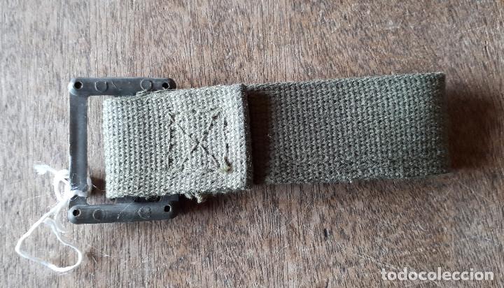 Militaria: Trebilla de correaje - Foto 2