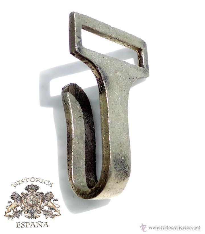 Militaria: GANCHO PORTA SABLES - Foto 3