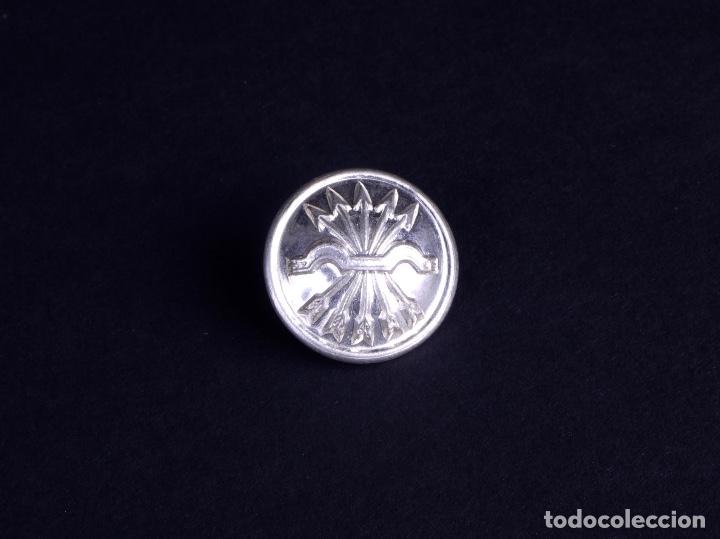 Militaria: BOT&Oacute;N DE LA FALANGE - Foto 1