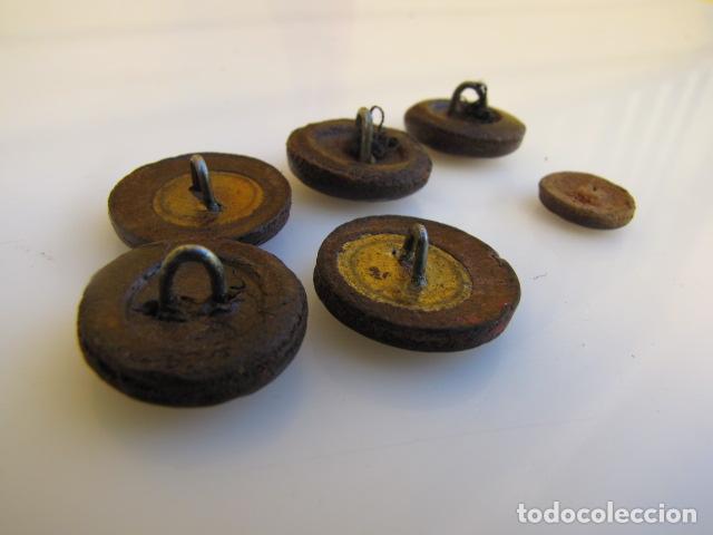 Militaria: 6 Botones Rep&uacute;blica cuero - Foto 4