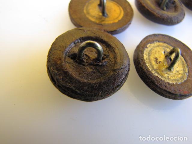 Militaria: 6 Botones Rep&uacute;blica cuero - Foto 5