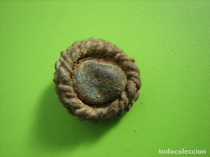 Militaria: Antiguo boton - Foto 1