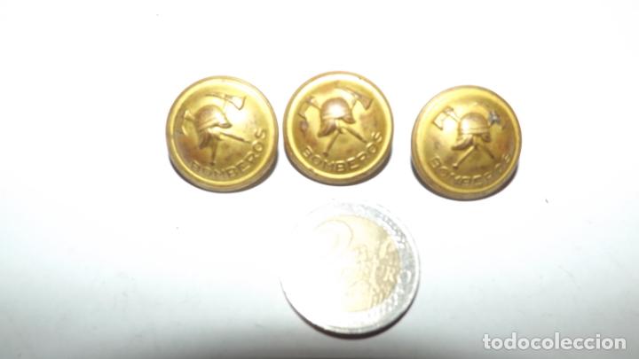 Militaria: 3 Botones de bomberos - Foto 1