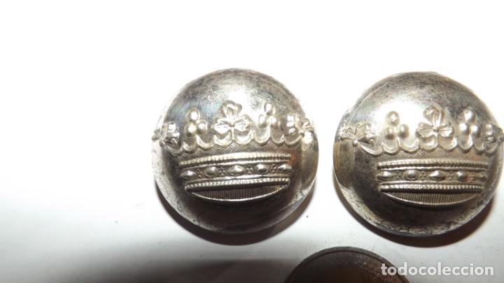 Militaria: 2 Botones con corona - Foto 2