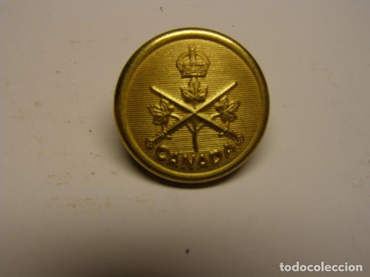 Militaria: Bot&oacute;n militar de Canada. - Foto 1