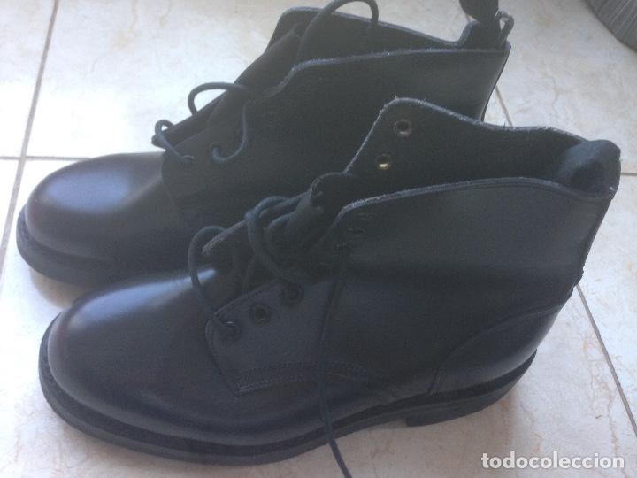 Borceguies tacticos militares Delta 21 - negras